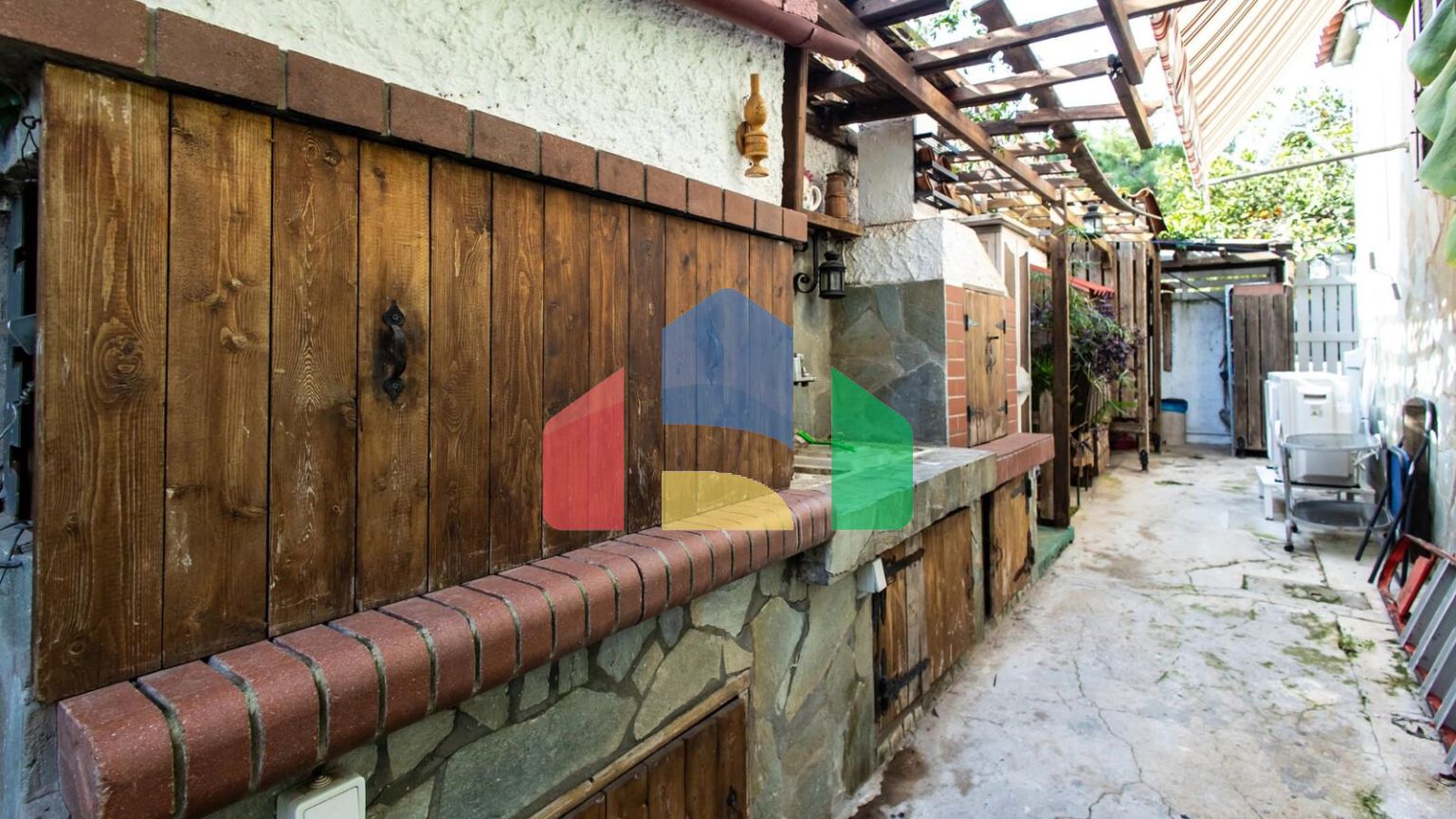 Продажа - Коттедж 240 m² в Аттике