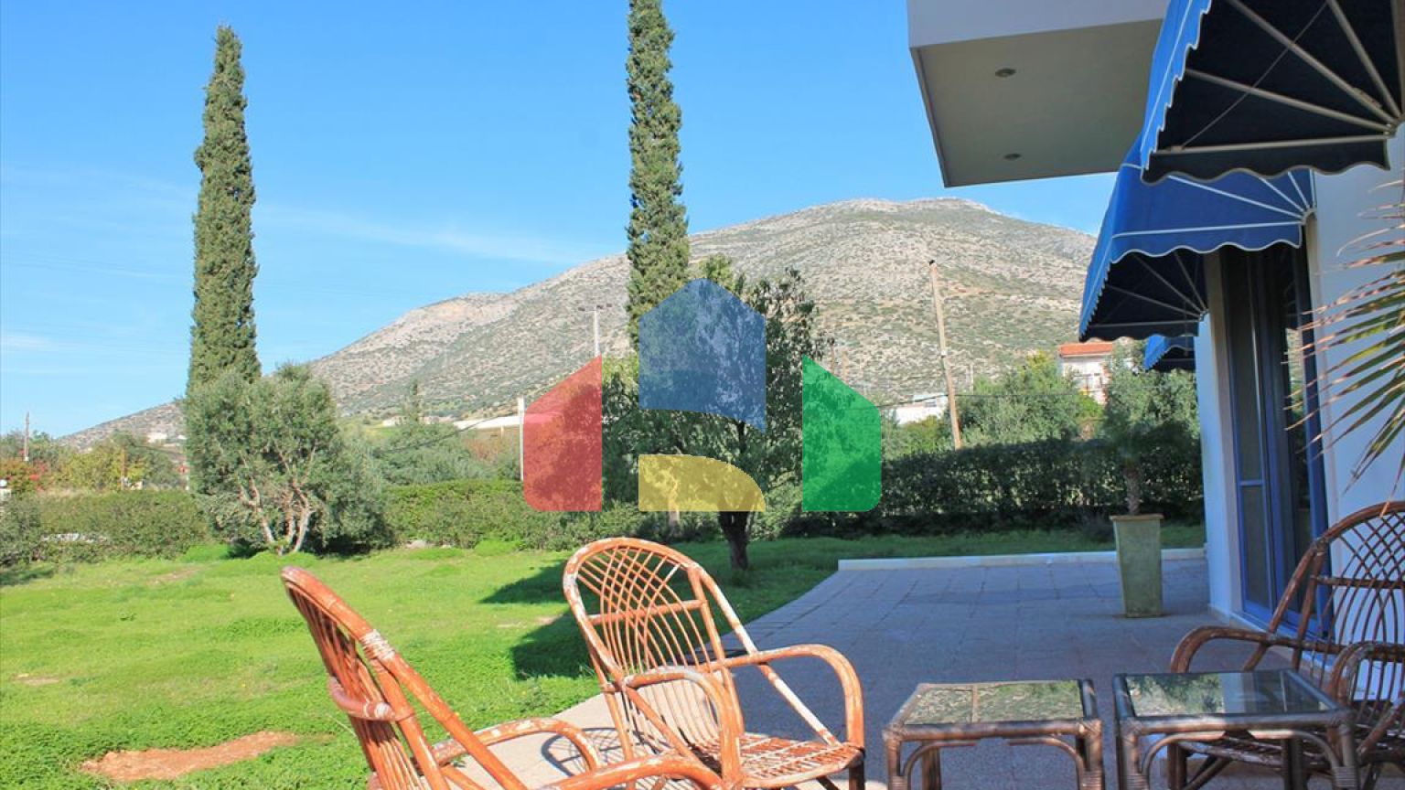 Продажа - Коттедж 320 m² в Аттике