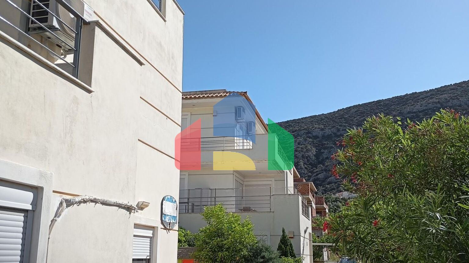 Продаж - Таунхаус 200 m² в Аттиці