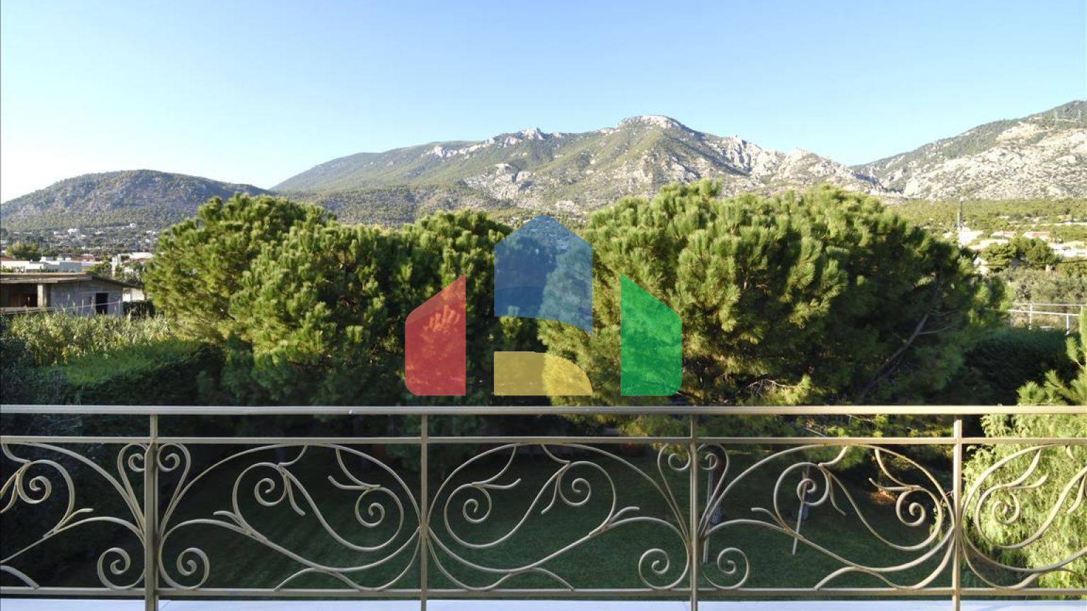 Продаж - Котедж 400 m² в Аттиці