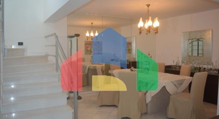 Продаж - Вілла 250 m² в Аттиці