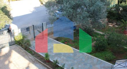 Продаж - Котедж 342 m² в Аттиці