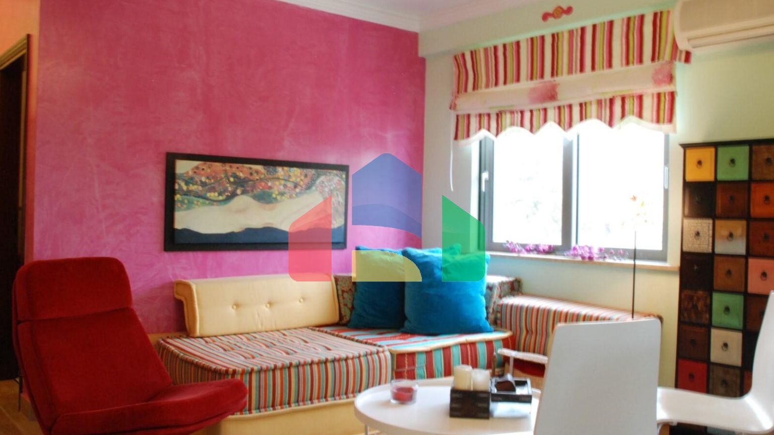 Продаж - Вілла 950 m² в Аттиці