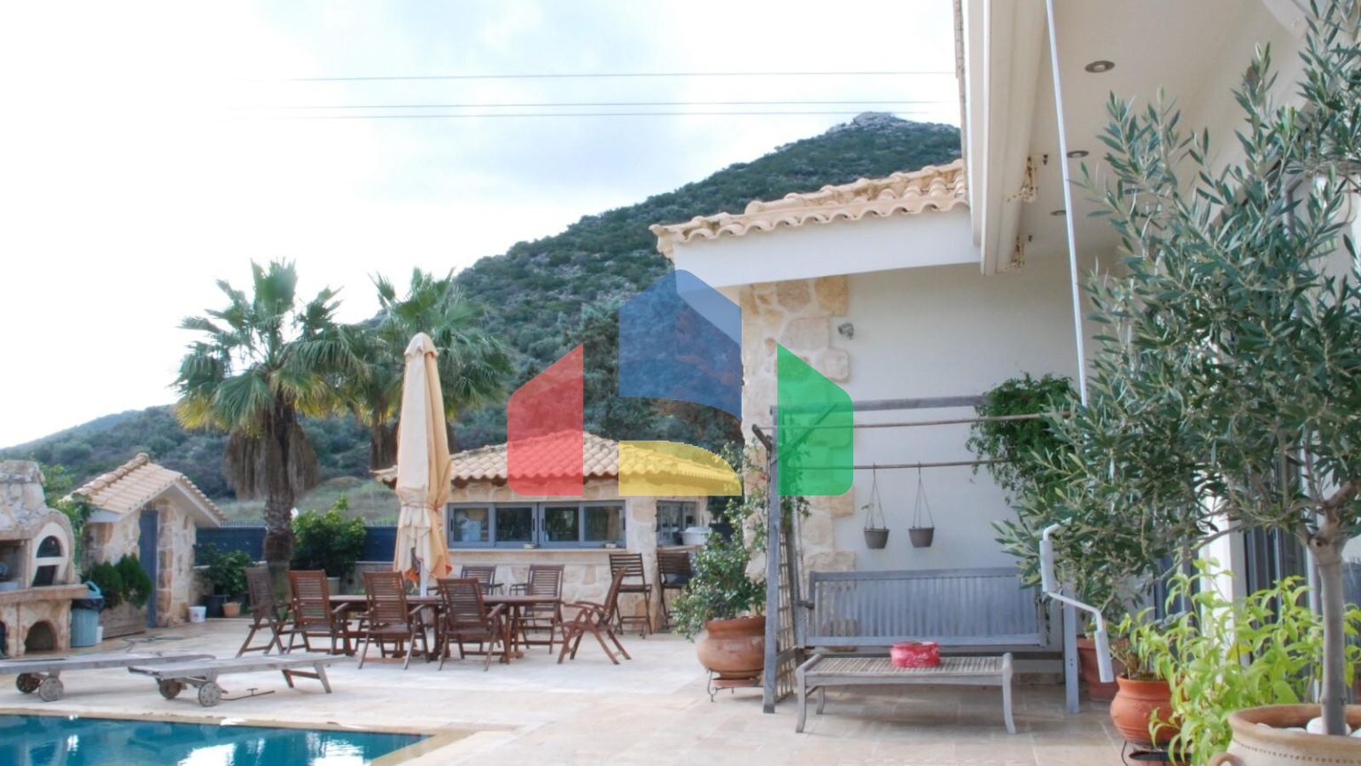 Продаж - Вілла 950 m² в Аттиці