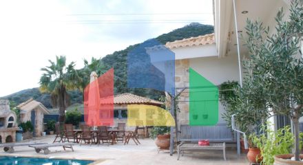 Продаж - Вілла 950 m² в Аттиці