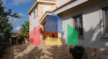 Продаж - Вілла 950 m² в Аттиці