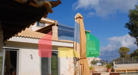 Продаж - Вілла 950 m² в Аттиці