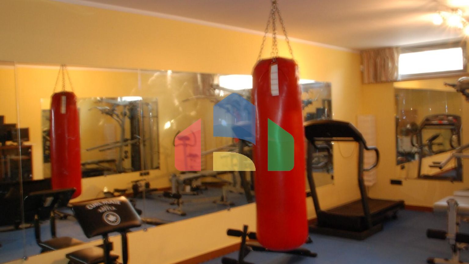 Продаж - Вілла 950 m² в Аттиці