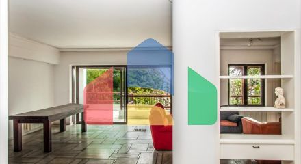 Продаж - Котедж 380 m² в Аттиці