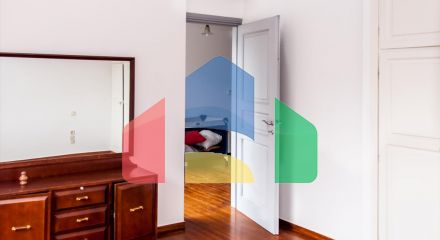 Продаж - Котедж 380 m² в Аттиці