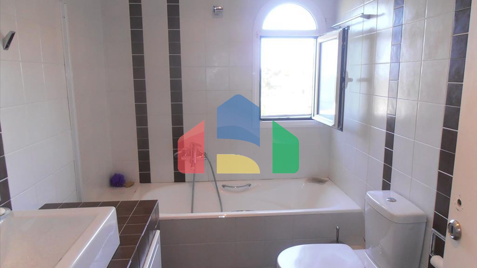 Продаж - Котедж 400 m² в Аттиці