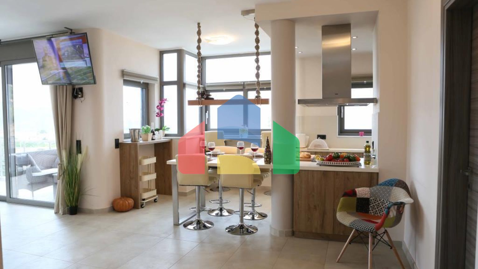 Продаж - Котедж 275 m² в Аттиці