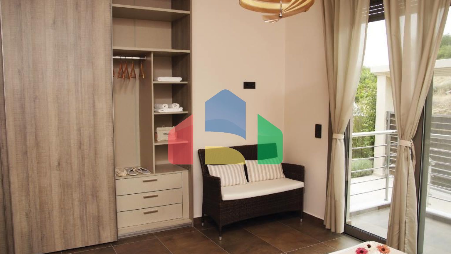 Продаж - Котедж 275 m² в Аттиці