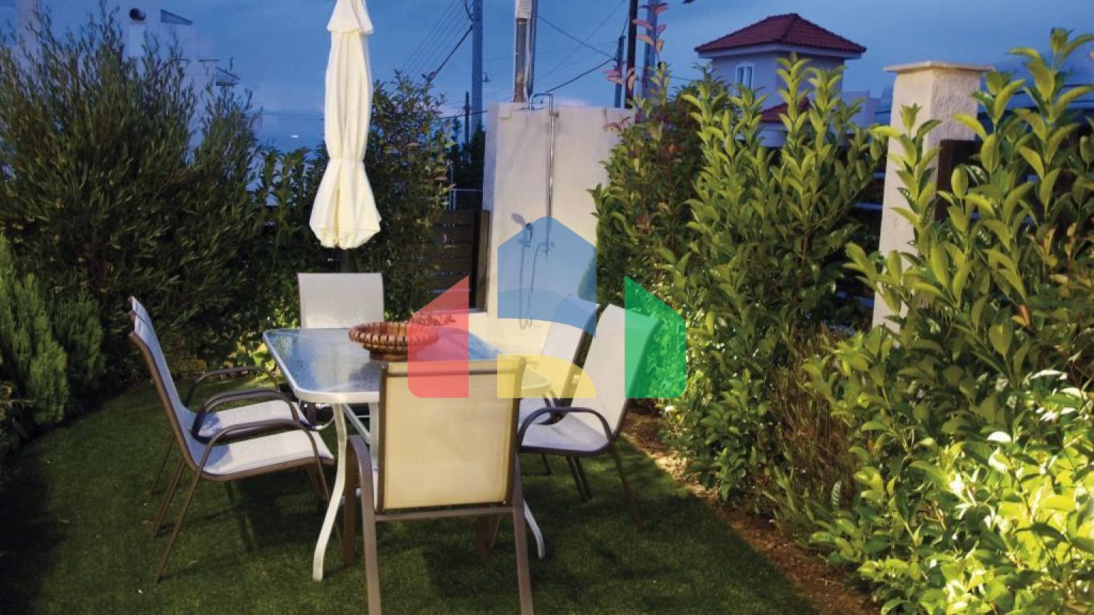 Продаж - Котедж 275 m² в Аттиці