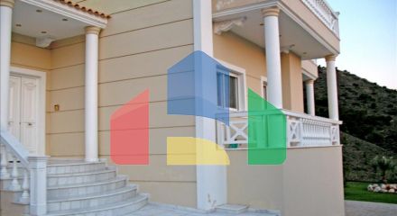 Продаж - Вілла 400 m² в Аттиці
