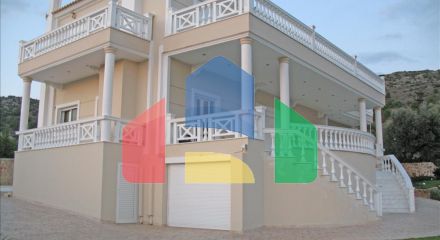 Продаж - Вілла 400 m² в Аттиці