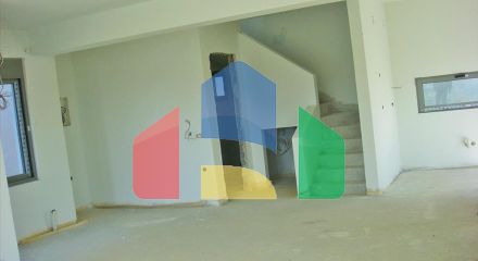 Продаж - Таунхаус 207 m² в Аттиці