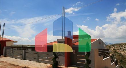 Продаж - Котедж 300 m² в Аттиці