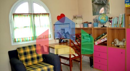 Продаж - Котедж 480 m² в Аттиці