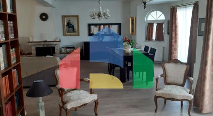 Продаж - Котедж 300 m² в Аттиці