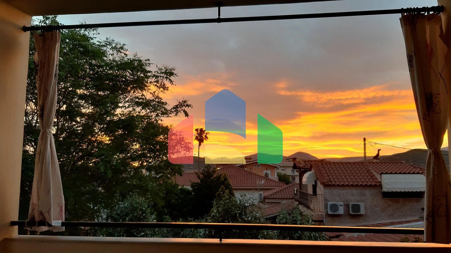 Продаж - Котедж 300 m² в Аттиці