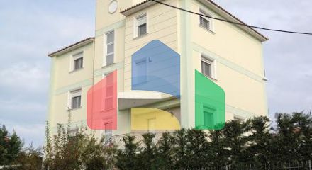 Продаж - Вілла 460 m² в Аттиці