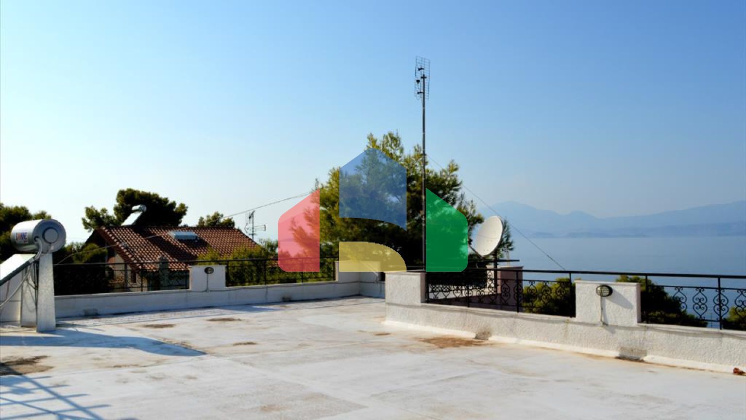 Продаж - Котедж 100 m² в Аттиці