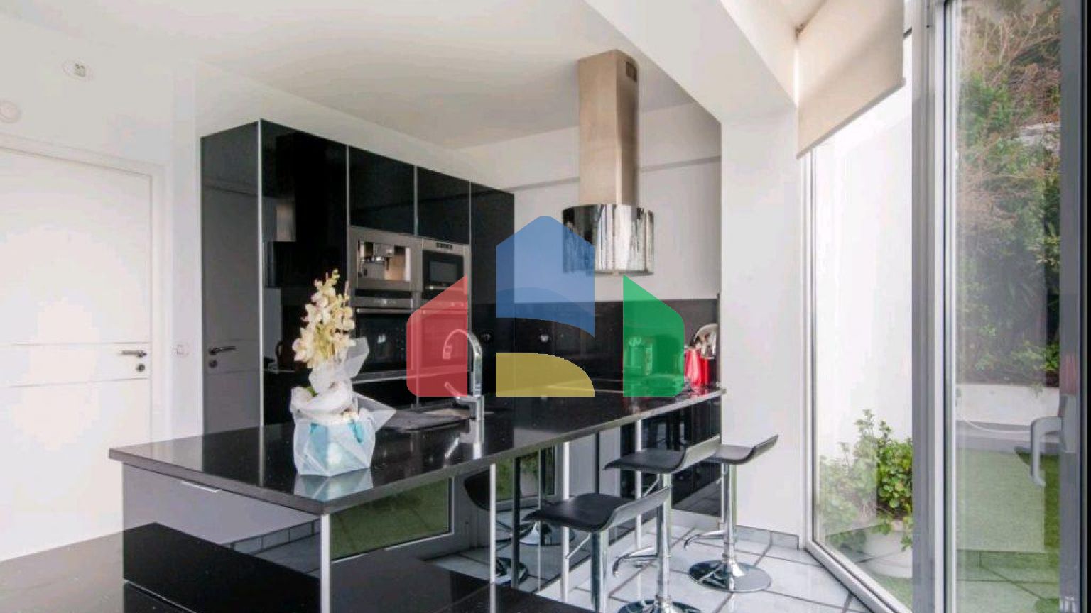 Продажа - Вилла 400 m² в Аттике