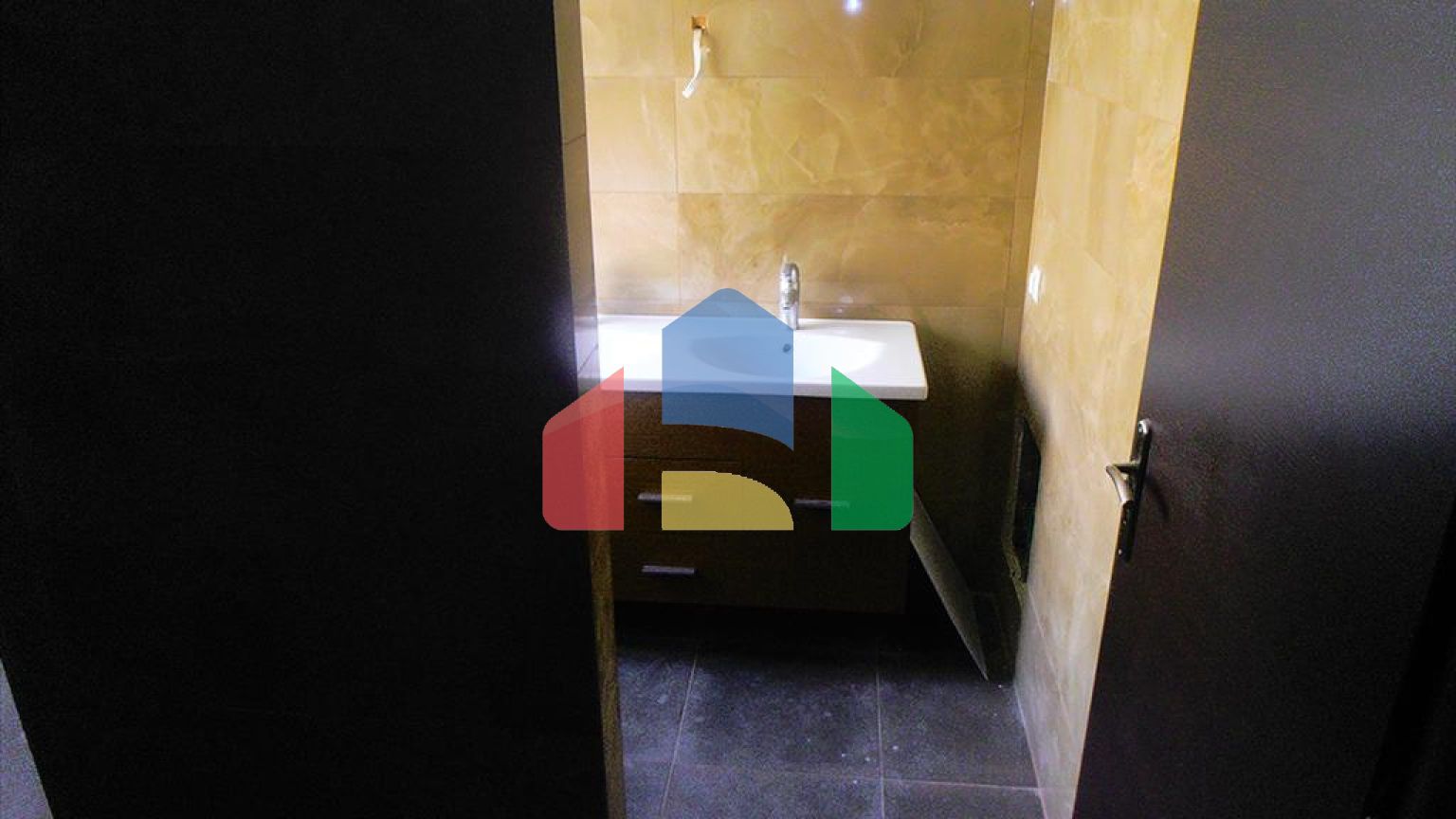 Продаж - Котедж 670 m² в Аттиці