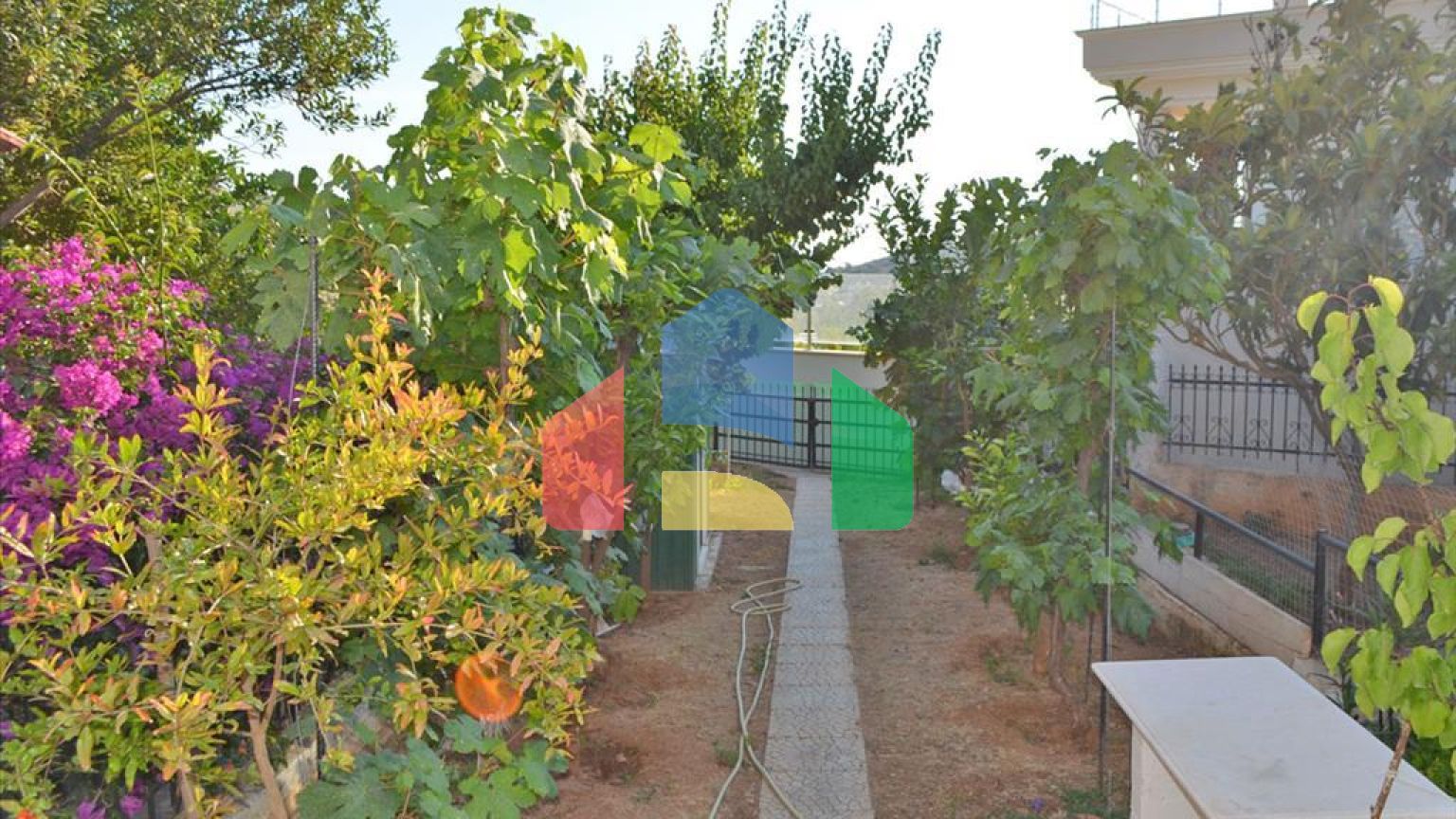 Продаж - Таунхаус 90 m² в Аттиці