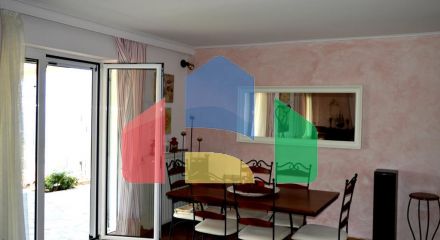 Продаж - Котедж 170 m² в Аттиці