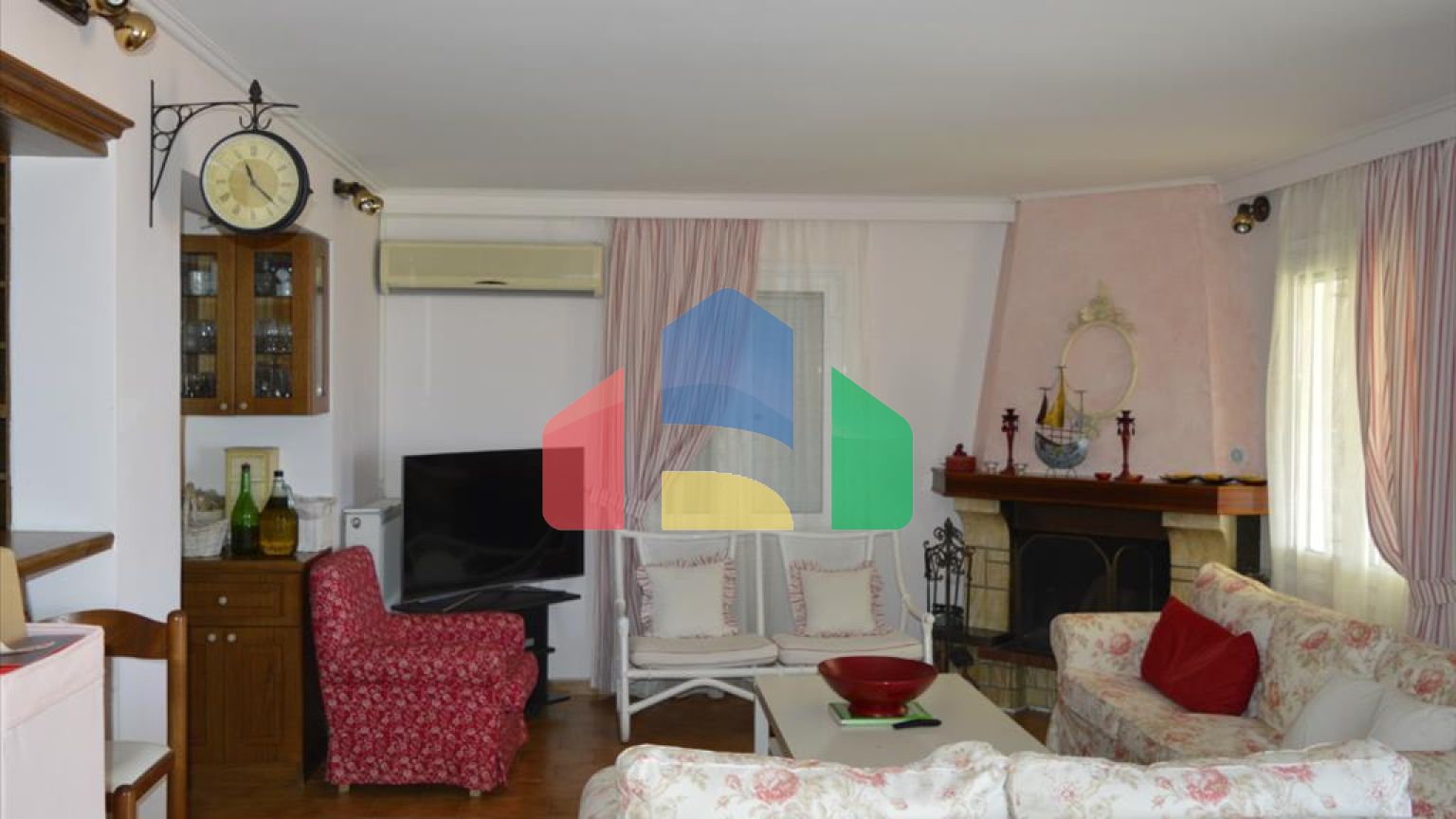 Продажа - Коттедж 170 m² в Аттике