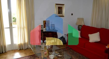 Продаж - Котедж 505 m² в Аттиці