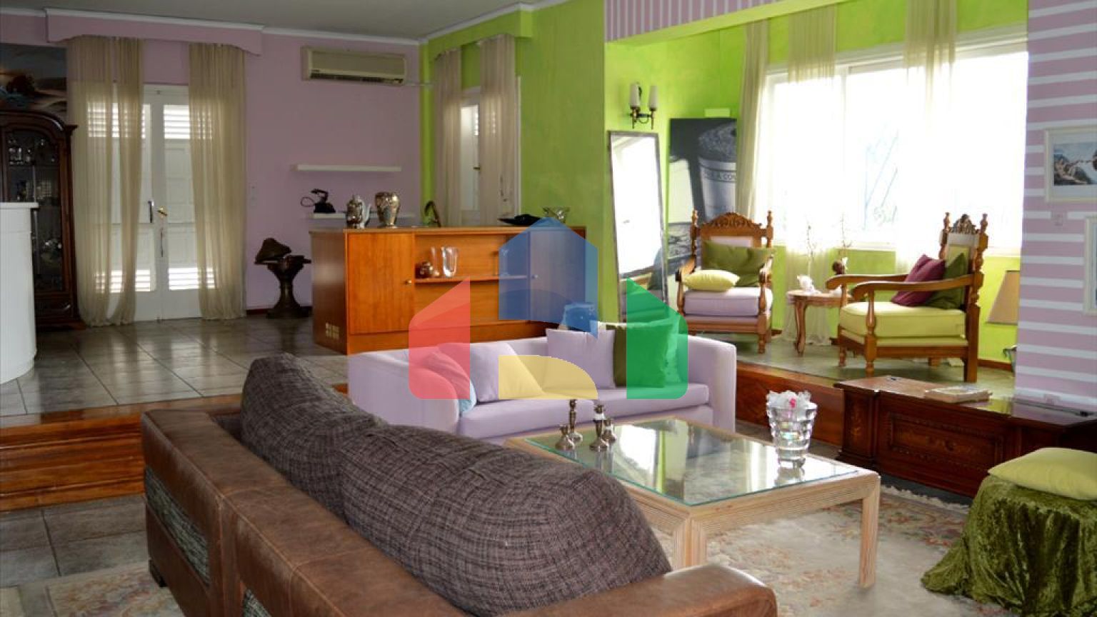 Продаж - Котедж 505 m² в Аттиці