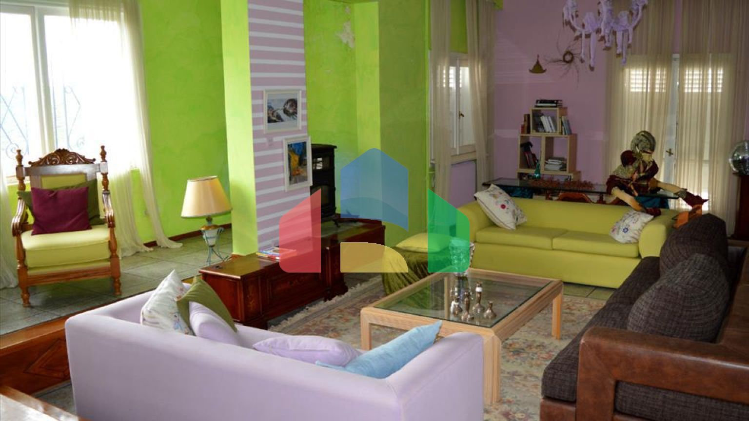 Продаж - Котедж 505 m² в Аттиці