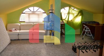 Продаж - Котедж 505 m² в Аттиці