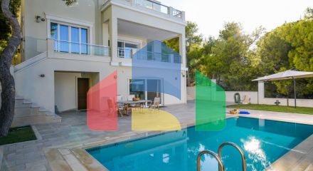 For Sale - Villa 500 m² in Attica