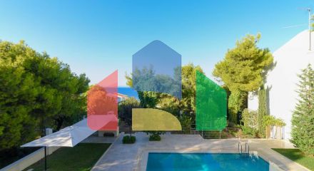 For Sale - Villa 500 m² in Attica