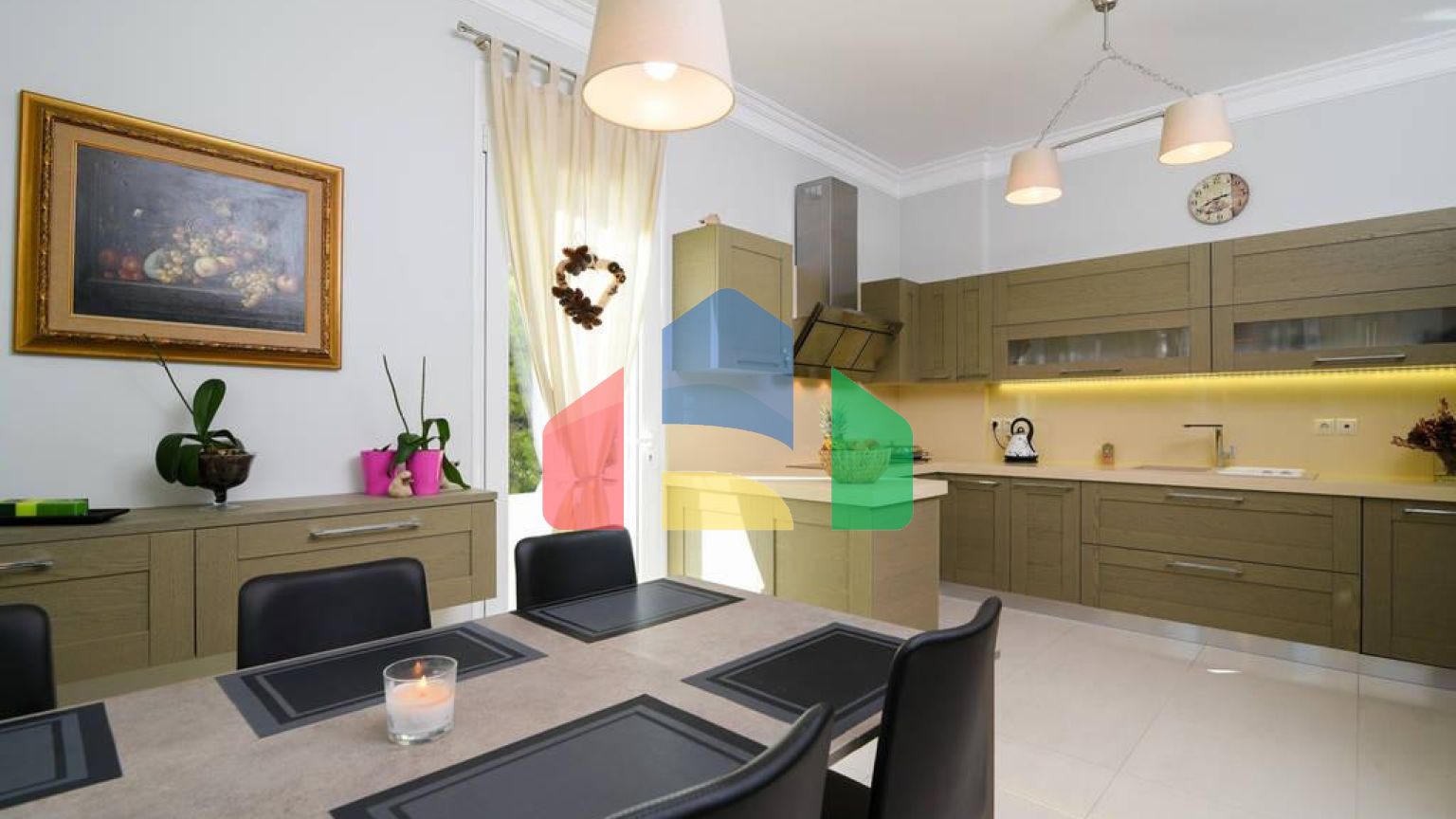 Продаж - Вілла 500 m² в Аттиці