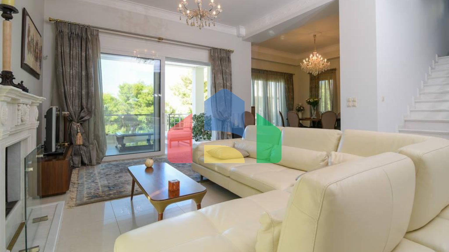 Продаж - Вілла 500 m² в Аттиці