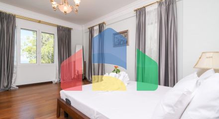 Продаж - Вілла 500 m² в Аттиці