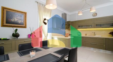 Продаж - Вілла 500 m² в Аттиці