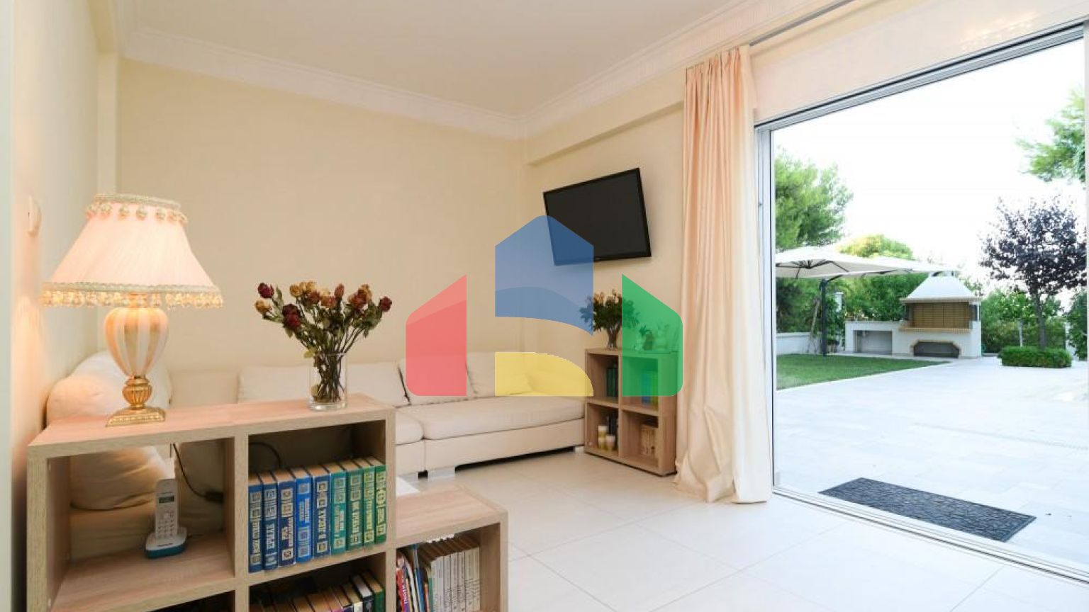 Продаж - Вілла 500 m² в Аттиці