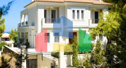 Продаж - Вілла 500 m² в Аттиці