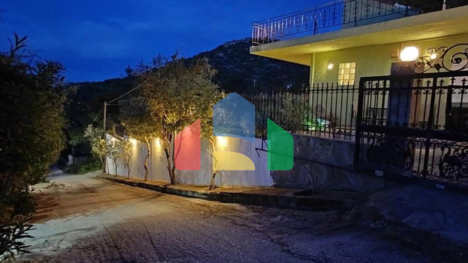 Продажа - Коттедж 85 m² в Аттике