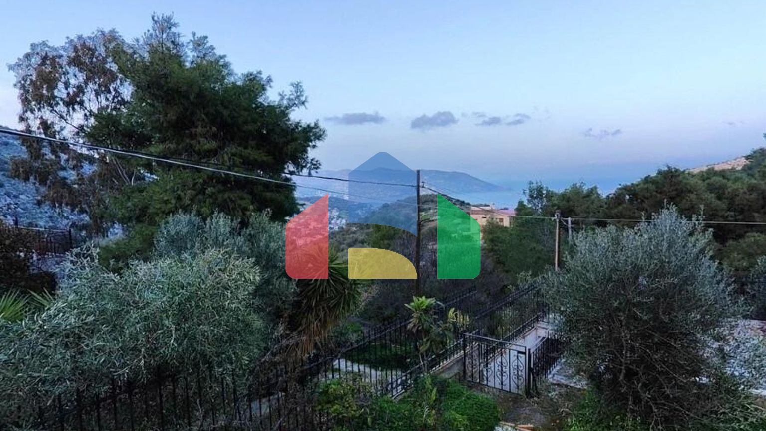 Продажа - Коттедж 85 m² в Аттике