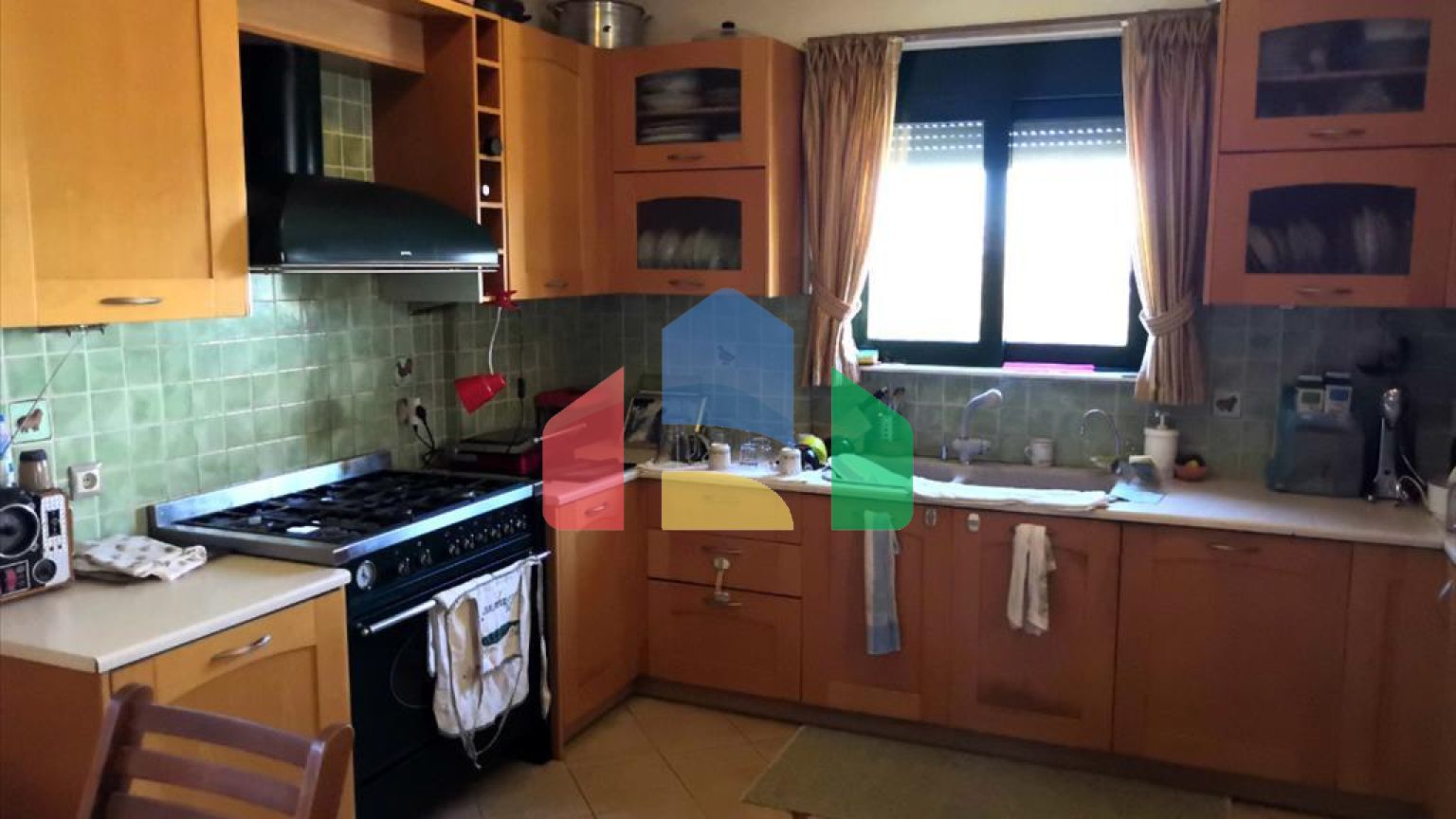 Продаж - Котедж 350 m² в Аттиці