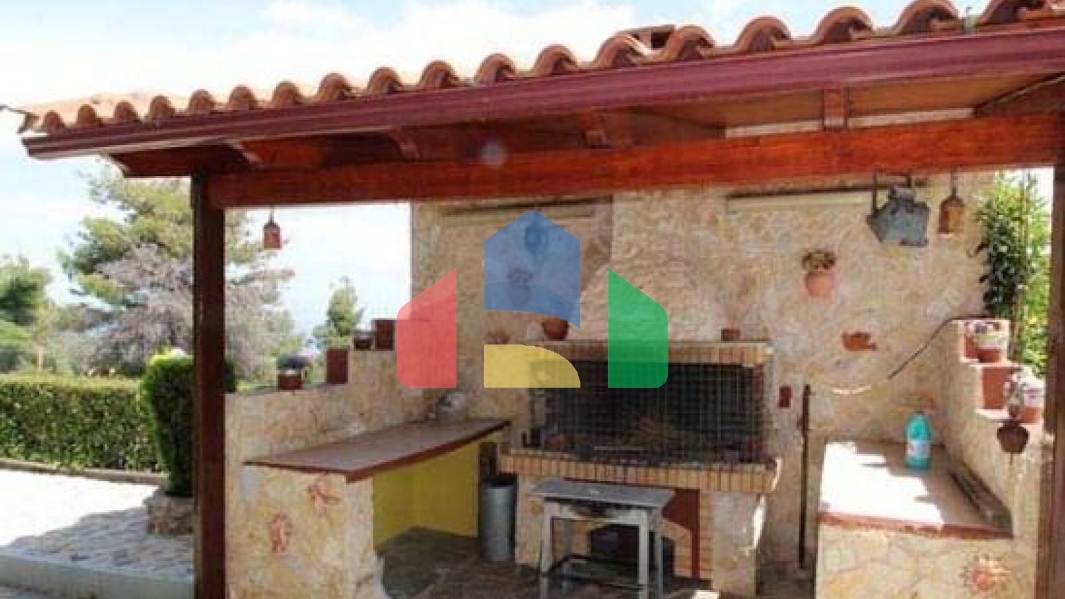 Продаж - Котедж 369 m² в Аттиці