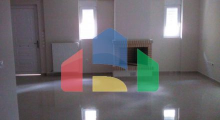 Продаж - Таунхаус 244 m² в Аттиці