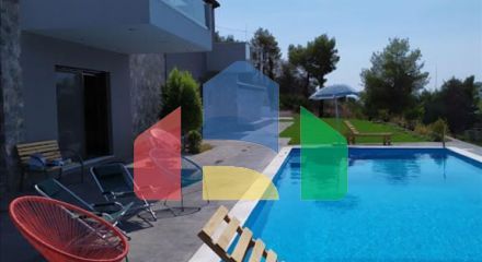 Продаж - Вілла 300 m² в Аттиці